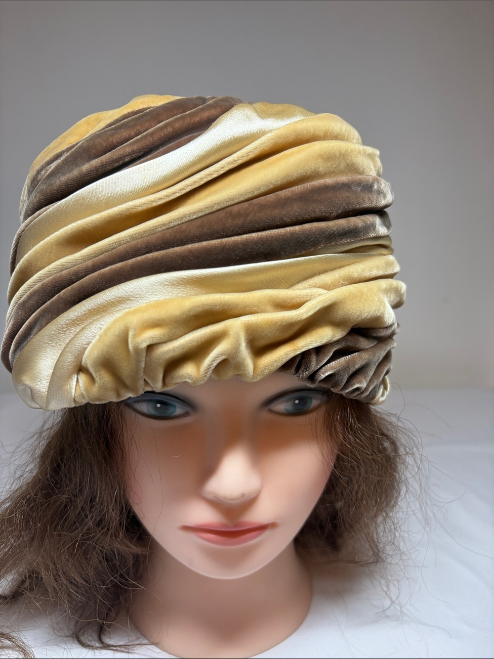 Grace’s Nashville Vintage Gold/ Cream/ Brown Velvet Hat One Size